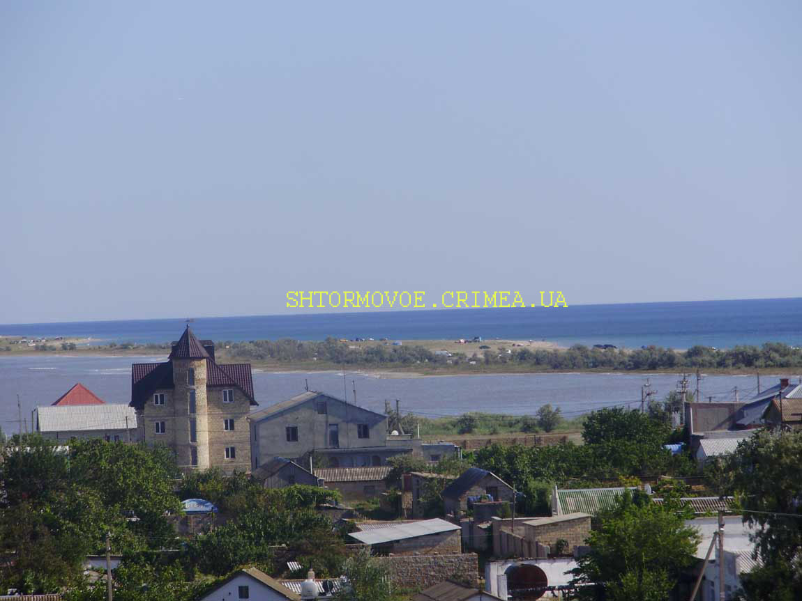 Фото Штормовое, Крым, отдых в Крыму. Штормовое - это в основном частный сектор. Все владельцы домов постоянно совершенствуют свои постройки, чтобы привлеч отдыхающих. 