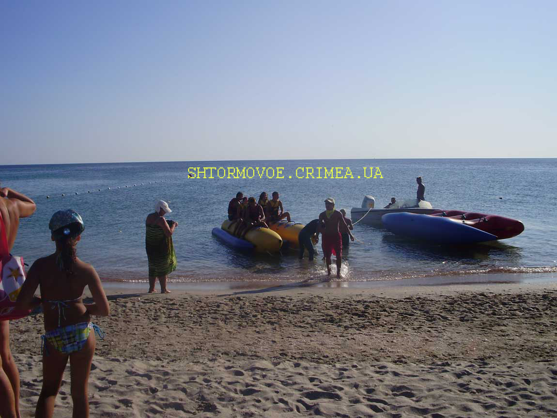 Отдыхать в Штормовом(Крым) приятно, весело и недорого,  фото2 - . Приезжайте в Штормовое отдыхать всей семьёй. Частный сектор, пансионаты, песчаный пляж. 
